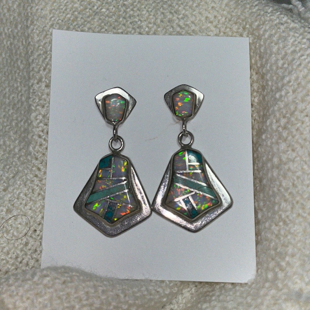 DC 925 STERLING SILVER EARRINGS